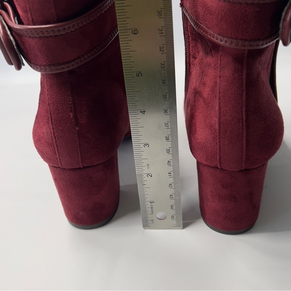 WHITE MOUNTAIN Women 9 1/2 Burgundy Red Suede Ankle Boot Heeled Bootie - Picture 10 of 13